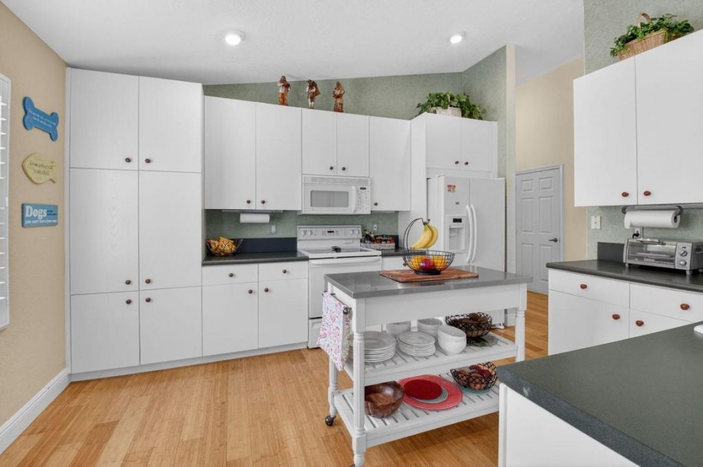 6877 Castlemaine Avenue, Boynton Beach, FL 33437 Photo