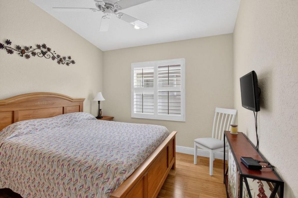 6877 Castlemaine Avenue, Boynton Beach, FL 33437 Photo