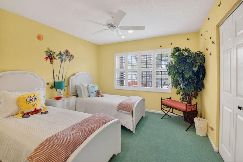 6877 Castlemaine Avenue, Boynton Beach, FL 33437 Photo