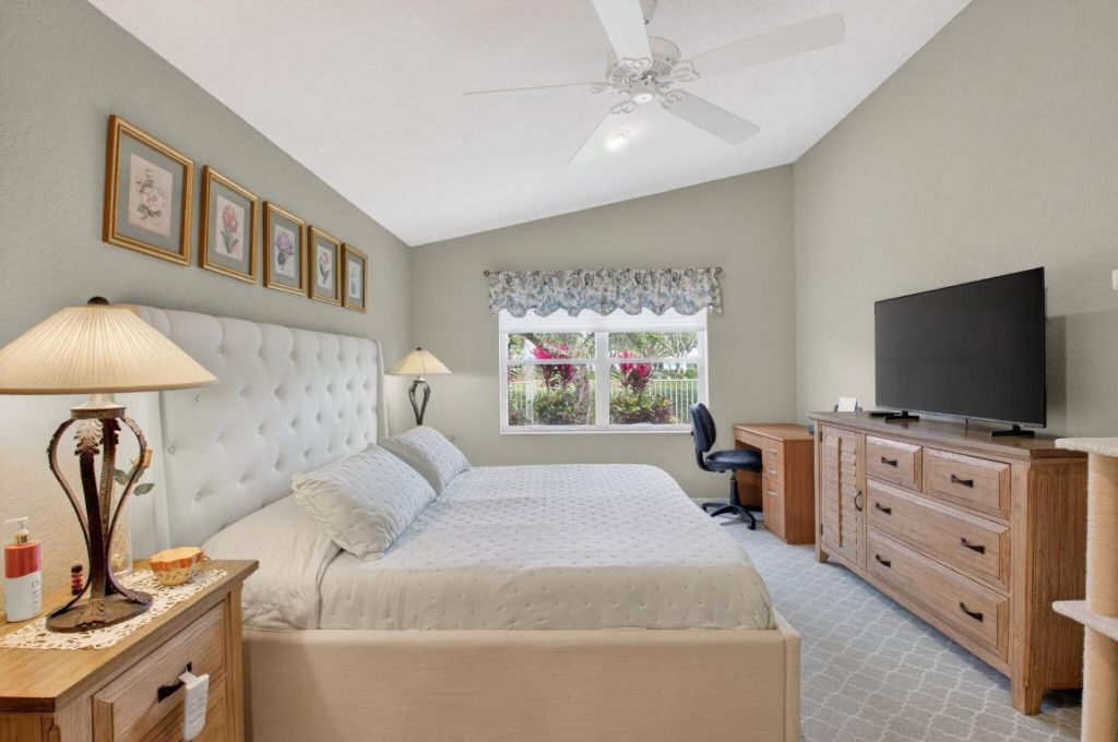 6877 Castlemaine Avenue, Boynton Beach, FL 33437 Photo