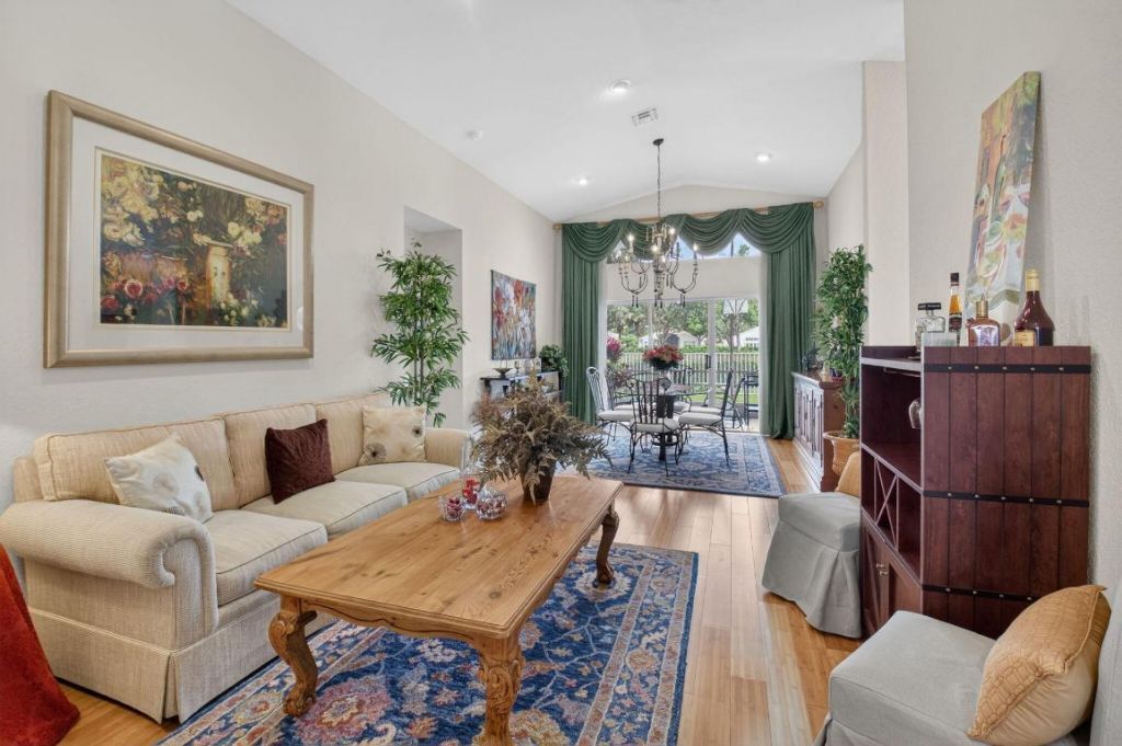 6877 Castlemaine Avenue, Boynton Beach, FL 33437 Photo