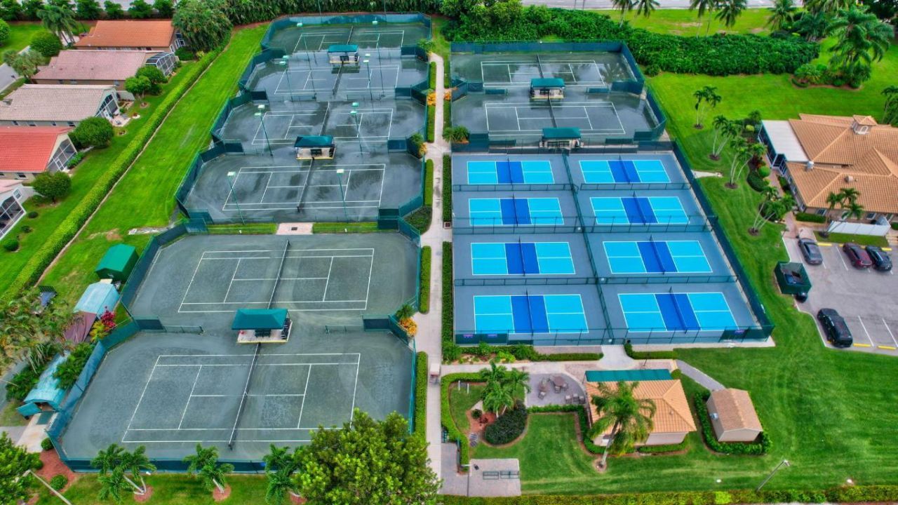 6877 Castlemaine Avenue, Boynton Beach, FL 33437 Photo