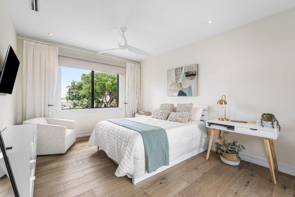 662 Boca Marina Court, Boca Raton, FL 33487 Photo