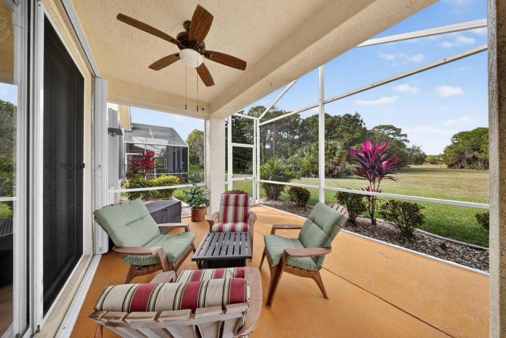 270 SW Lake Forest Way, Port Saint Lucie, FL 34986 Photo