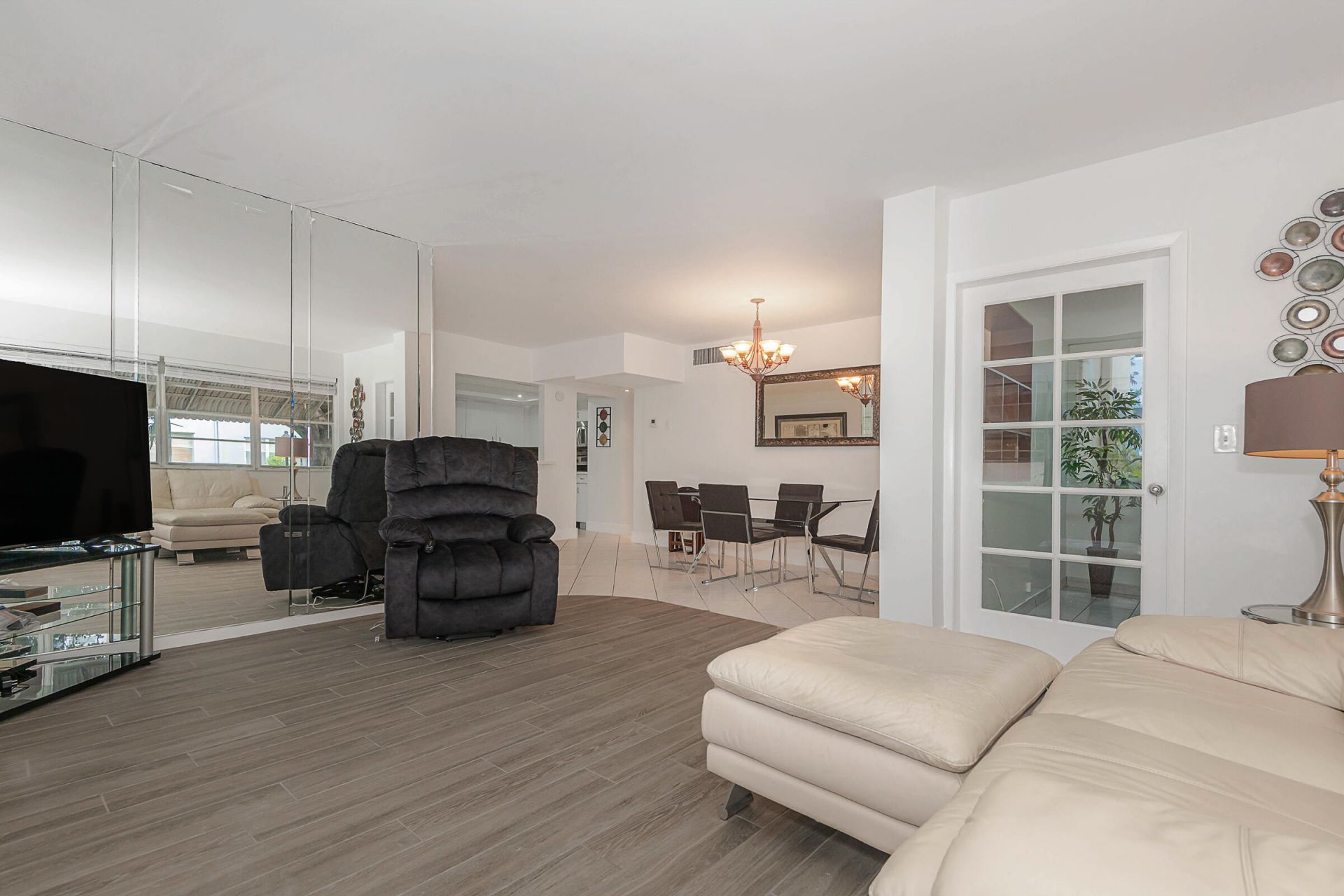 1333 E Hallandale Beach Boulevard, Unit 101, Hallandale Beach, FL 33009 Photo