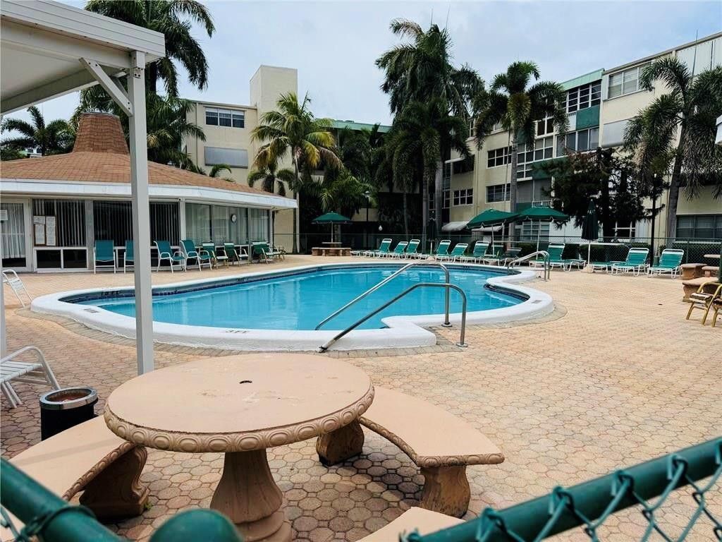 1333 E Hallandale Beach Boulevard, Unit 101, Hallandale Beach, FL 33009 Photo
