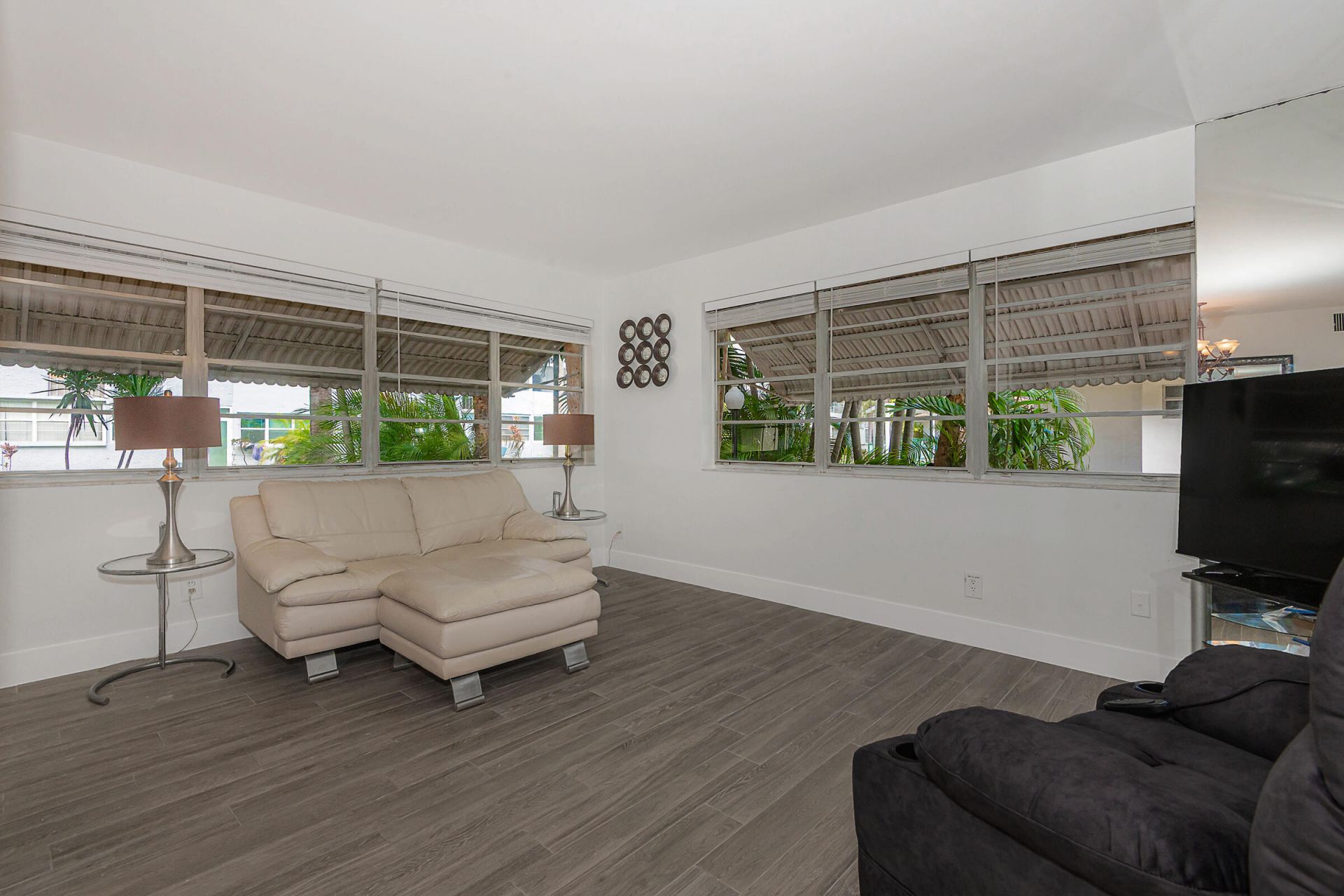 1333 E Hallandale Beach Boulevard, Unit 101, Hallandale Beach, FL 33009 Photo