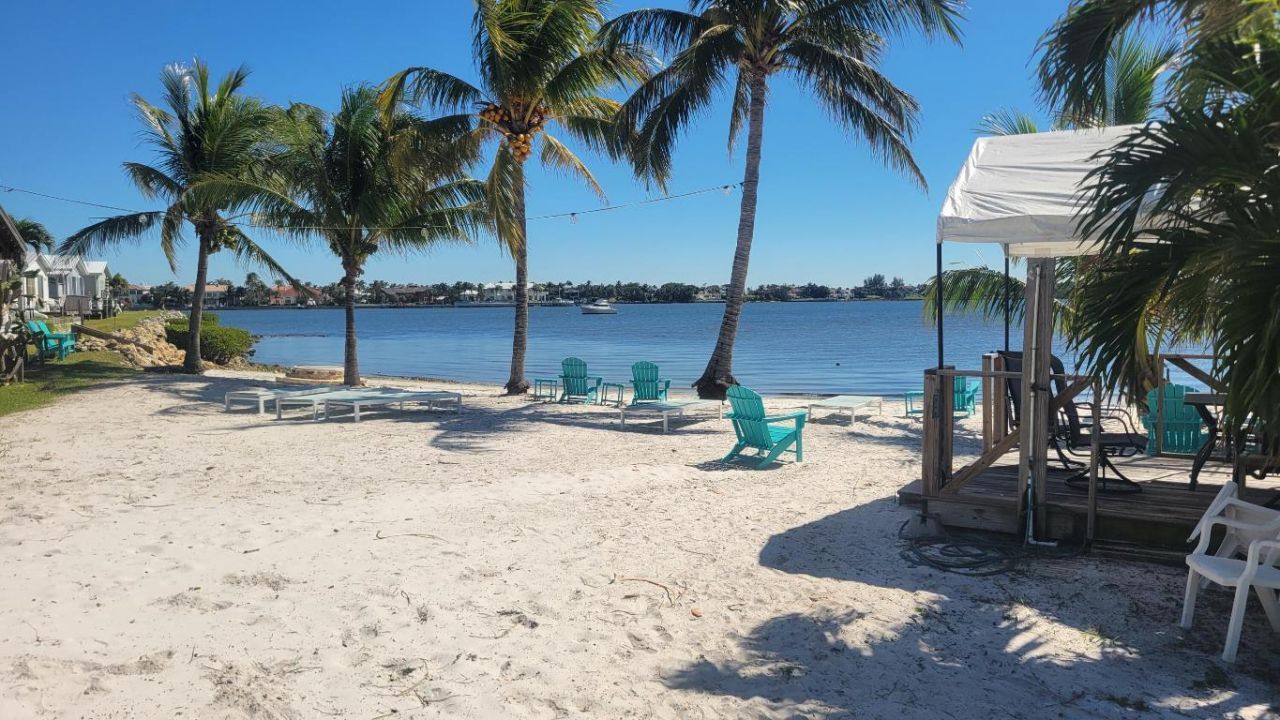 9 N Loafing Street, Hypoluxo, FL 33462 Photo