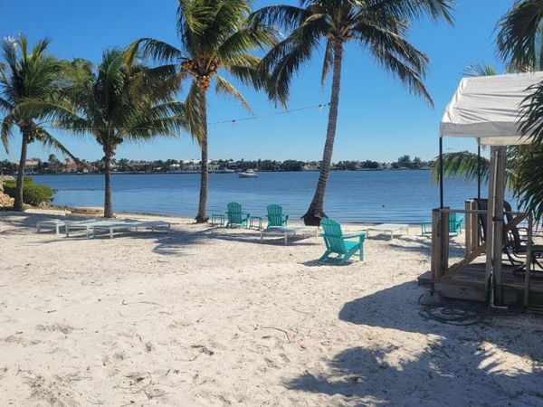 9 N Loafing Street, Hypoluxo, FL 33462