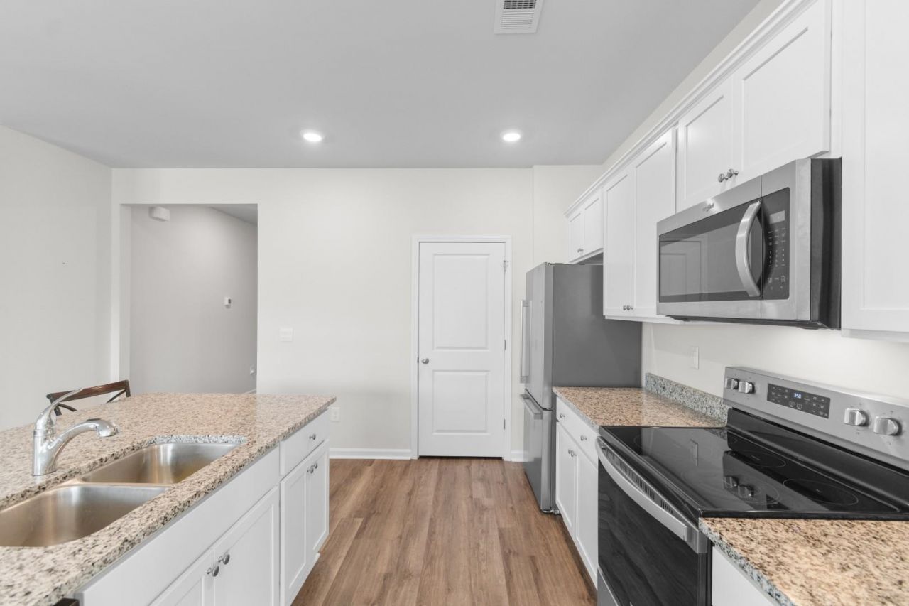 115 Cassina Dr. Photo 7