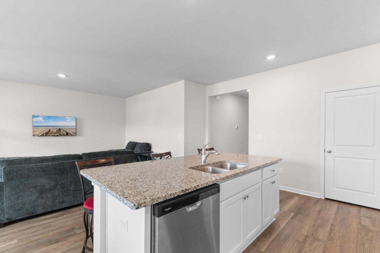 115 Cassina Dr. Photo 8