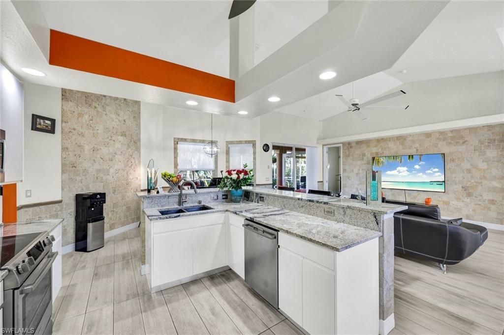 8596 Southwind Bay Cir, Fort Myers, FL 33908 Photo