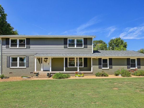 4002 Trotwood Ave, Columbia, TN 38401