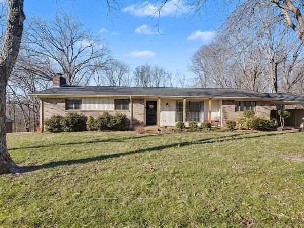 225 Hickory Hill Dr, Dover, TN 37058