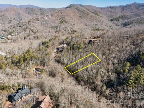 204 Settings Boulevard, Black Mountain, NC 28711