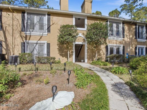 13727 RICHMOND PARK Drive N, Unit 204, Jacksonville, FL 32224