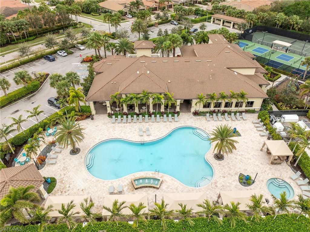 13628 Mandarin Cir, Naples, FL 34109 Photo