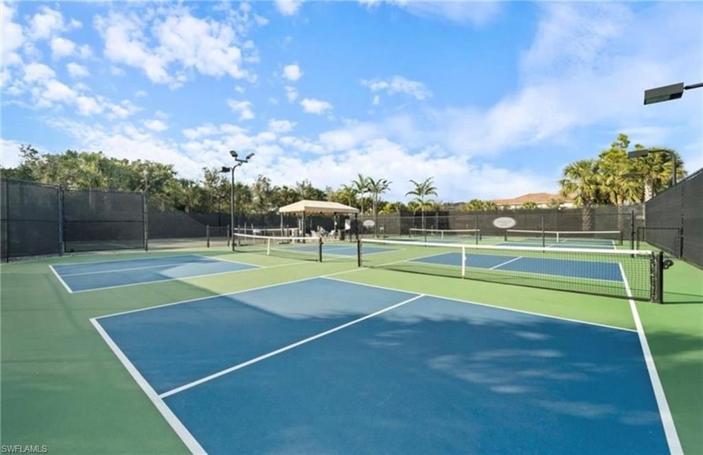 13628 Mandarin Cir, Naples, FL 34109 Photo