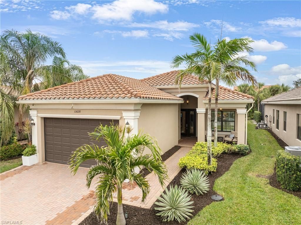 13628 Mandarin Cir, Naples, FL 34109 Photo