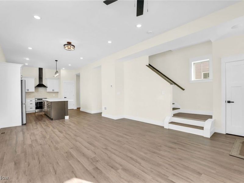 1881 Woodlawn Avenue, Cleveland, OH 44112 Photo 2