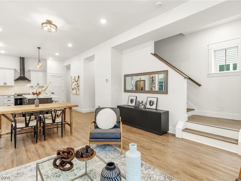 1881 Woodlawn Avenue, Cleveland, OH 44112 Photo 2