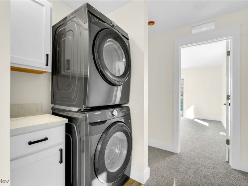 1881 Woodlawn Avenue, Cleveland, OH 44112 Photo 21