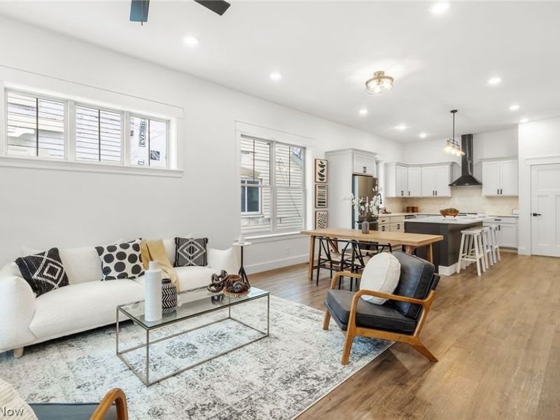 1881 Woodlawn Avenue, Cleveland, OH 44112 Photo 3