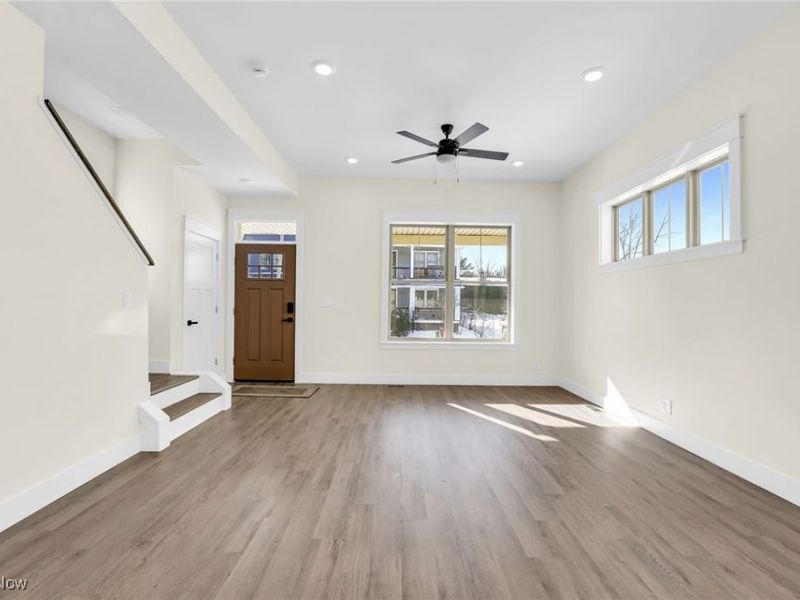 1881 Woodlawn Avenue, Cleveland, OH 44112 Photo 4