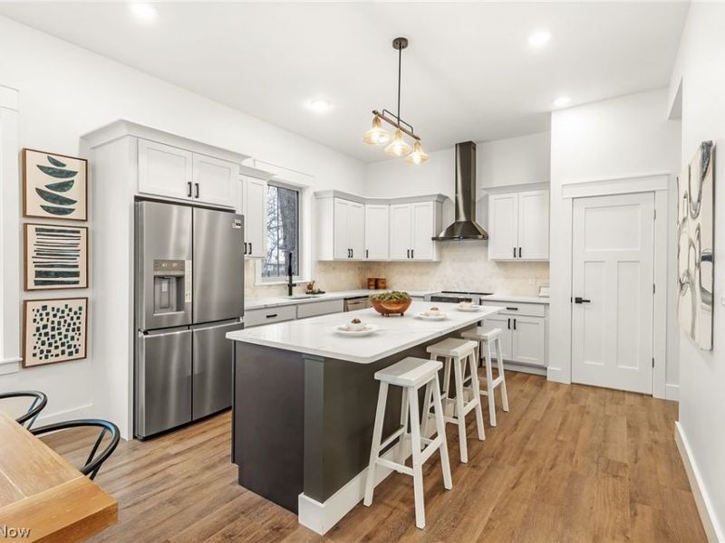 1881 Woodlawn Avenue, Cleveland, OH 44112 Photo 7