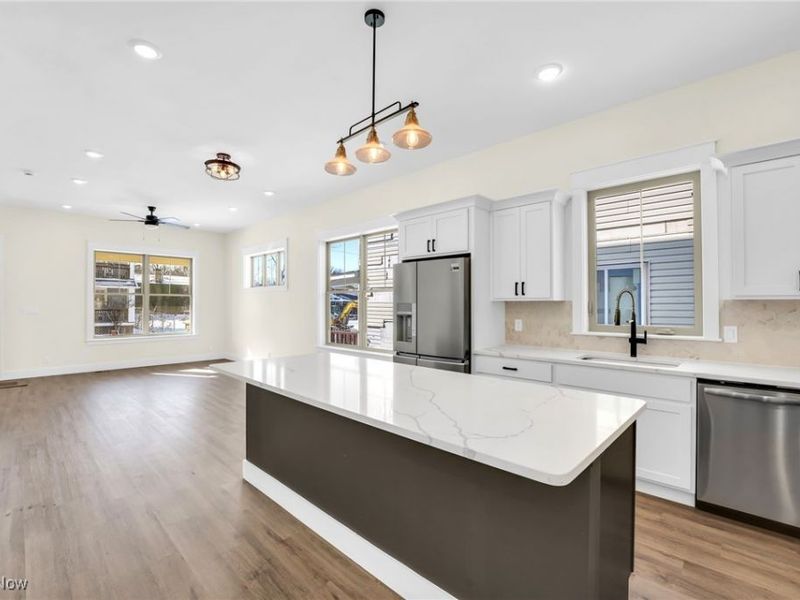 1881 Woodlawn Avenue, Cleveland, OH 44112 Photo 8