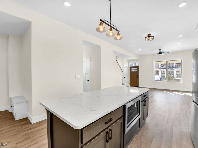 1881 Woodlawn Avenue, Cleveland, OH 44112 Photo 9