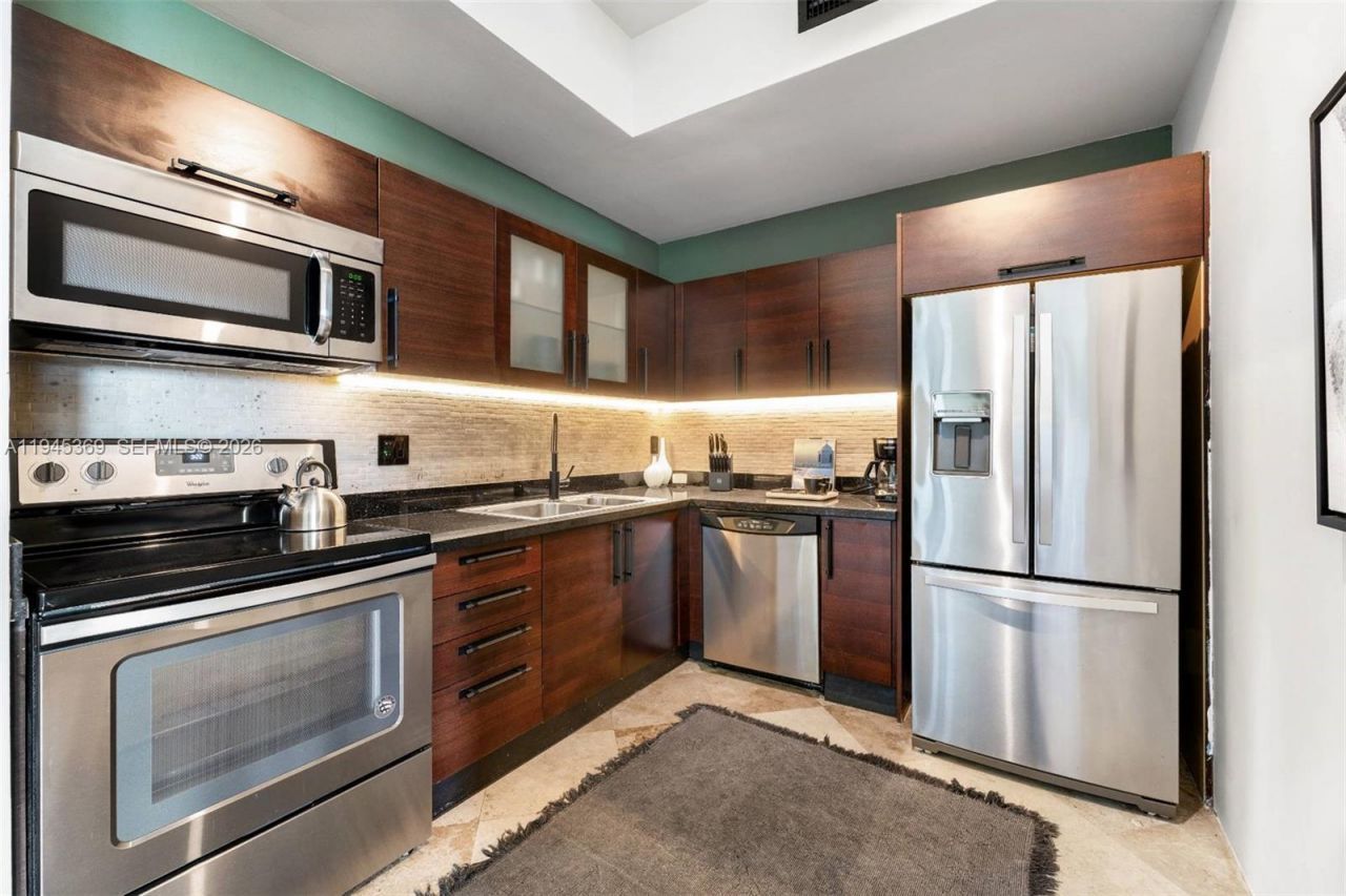 3250 Grand Avenue, Unit 306, Miami, FL 33133 Photo