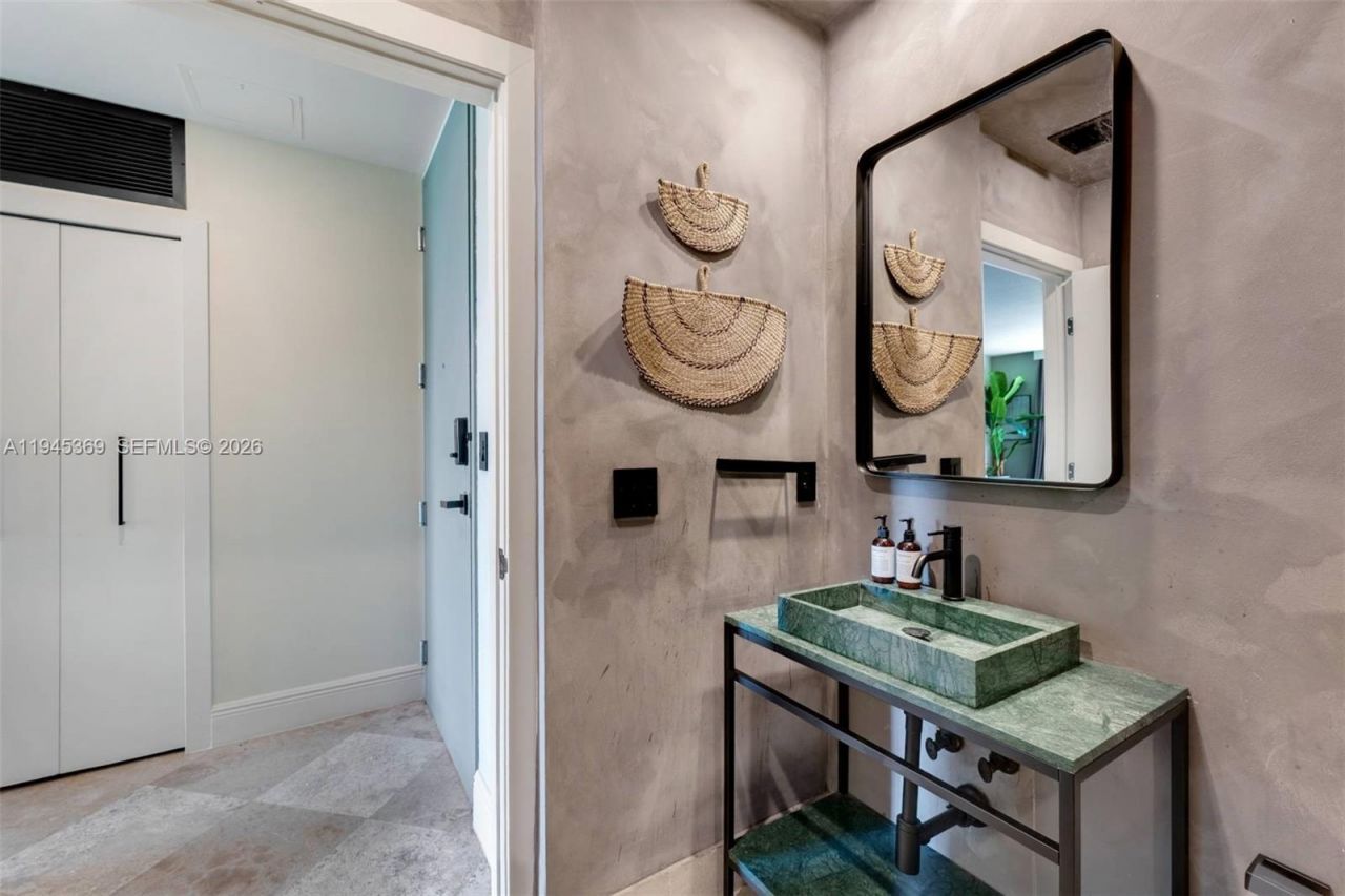 3250 Grand Avenue, Unit 306, Miami, FL 33133 Photo