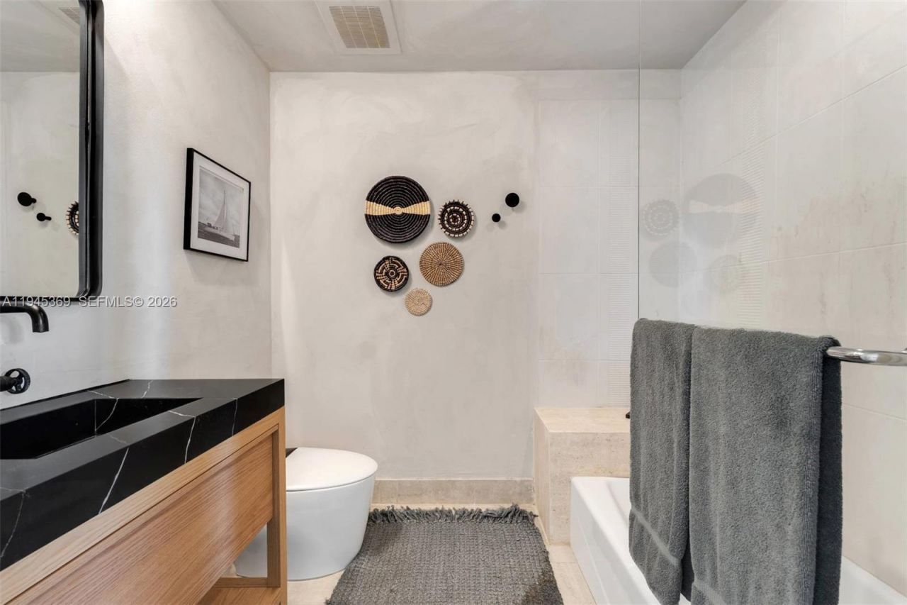 3250 Grand Avenue, Unit 306, Miami, FL 33133 Photo