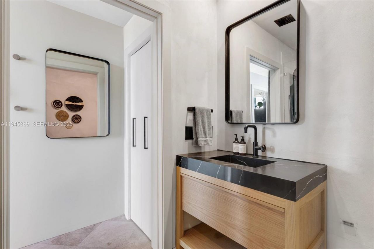 3250 Grand Avenue, Unit 306, Miami, FL 33133 Photo