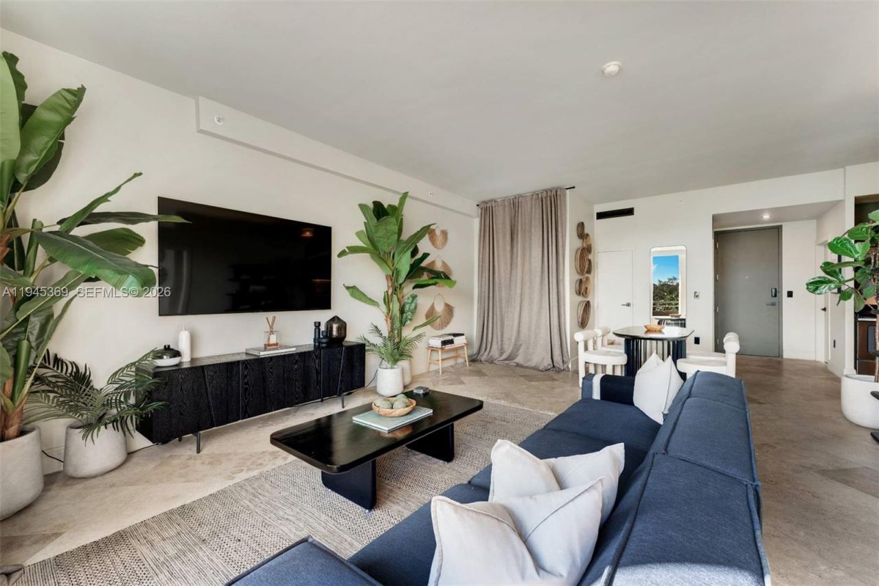 3250 Grand Avenue, Unit 306, Miami, FL 33133 Photo