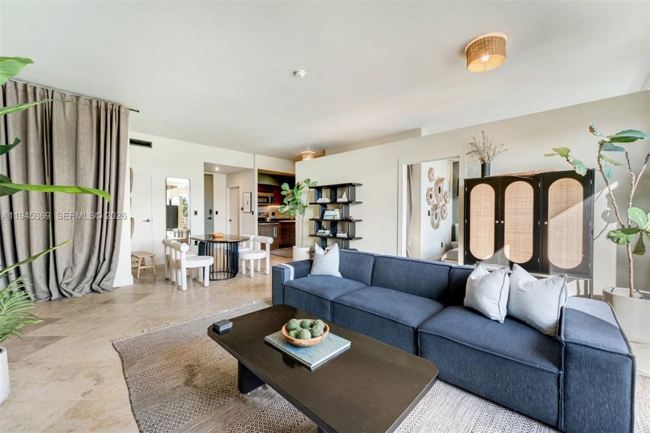 3250 Grand Avenue, Unit 306, Miami, FL 33133 Photo