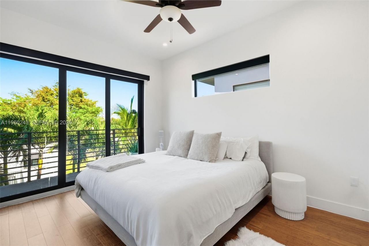 3061 SW 21st Ter, Unit 3061, Miami, FL 33145 Photo