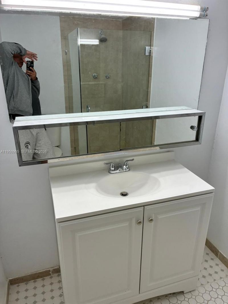 1450 NE 191st St, Unit 205, Miami, FL 33179 Photo