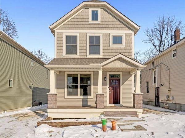 1885 Woodlawn Avenue, Cleveland, OH 44112