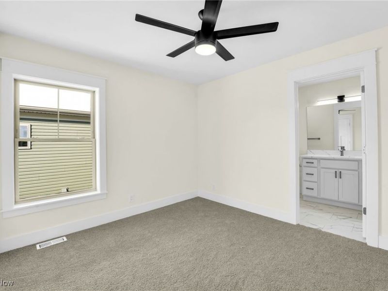 1885 Woodlawn Avenue, Cleveland, OH 44112 Photo 17