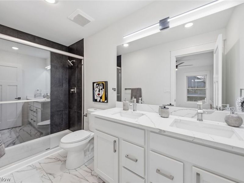 1885 Woodlawn Avenue, Cleveland, OH 44112 Photo 17