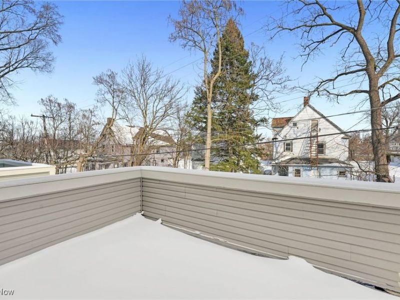 1885 Woodlawn Avenue, Cleveland, OH 44112 Photo 22