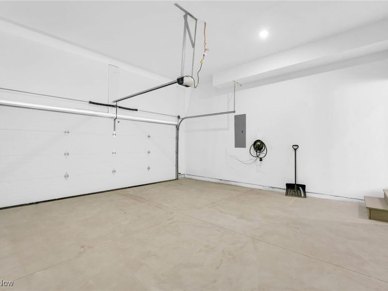 1885 Woodlawn Avenue, Cleveland, OH 44112 Photo 24