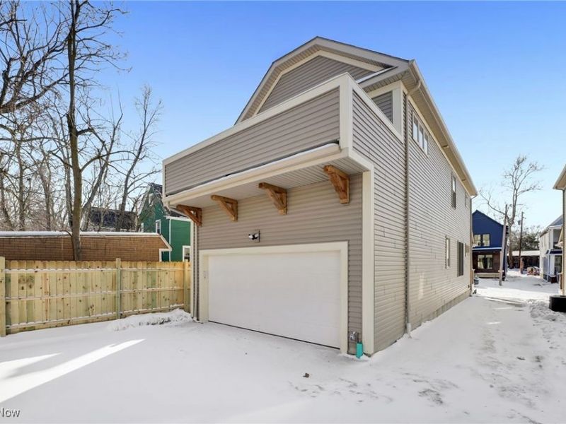 1885 Woodlawn Avenue, Cleveland, OH 44112 Photo 26