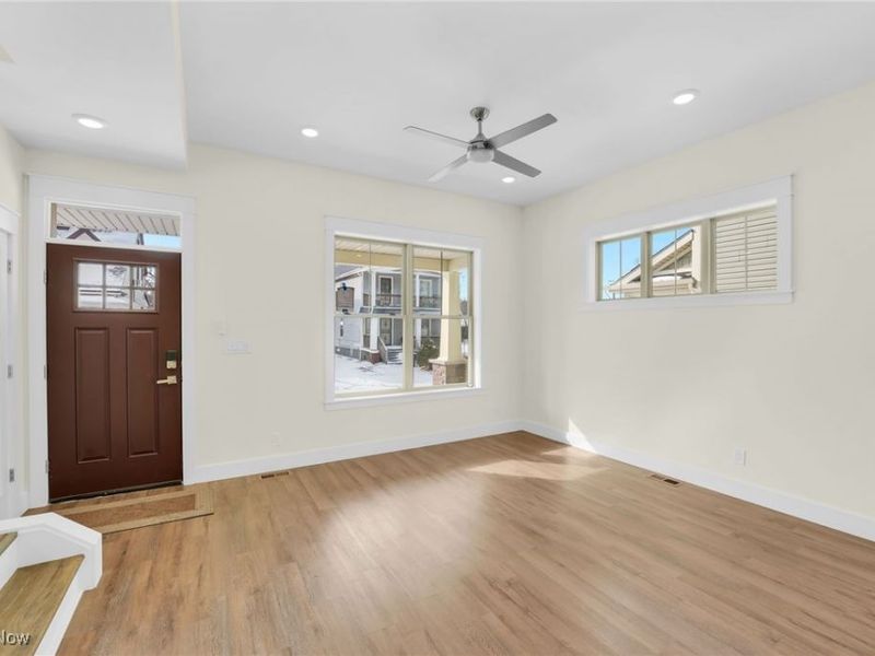 1885 Woodlawn Avenue, Cleveland, OH 44112 Photo 4