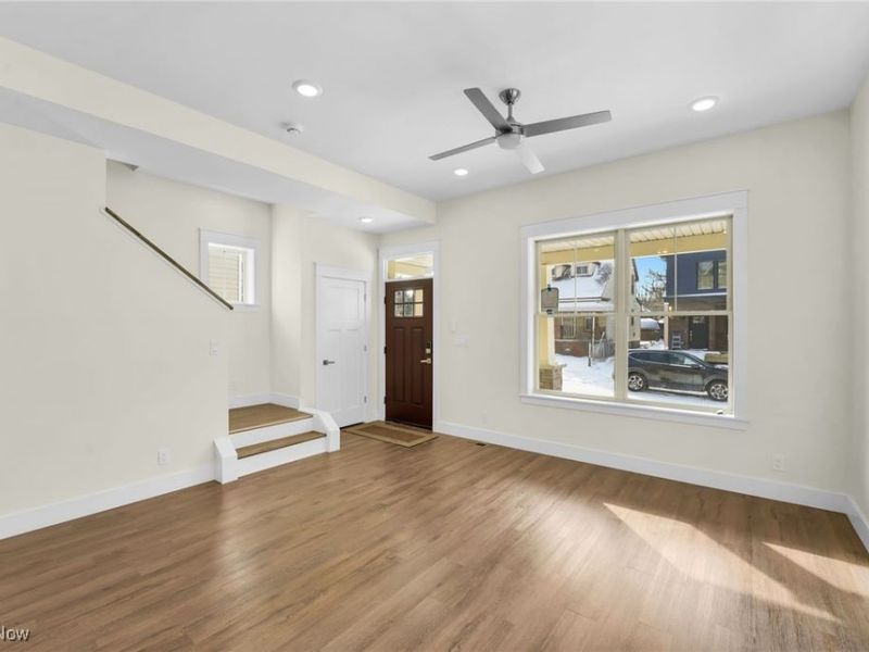 1885 Woodlawn Avenue, Cleveland, OH 44112 Photo 5