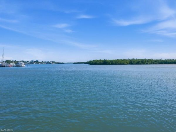 141 Pago Pago DR E, NAPLES, FL 34113