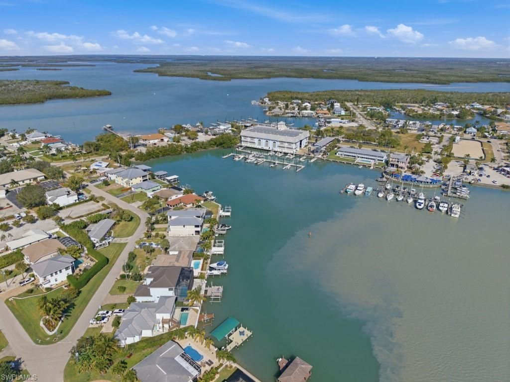 141 Pago Pago Dr E, Naples, FL 34113 Photo