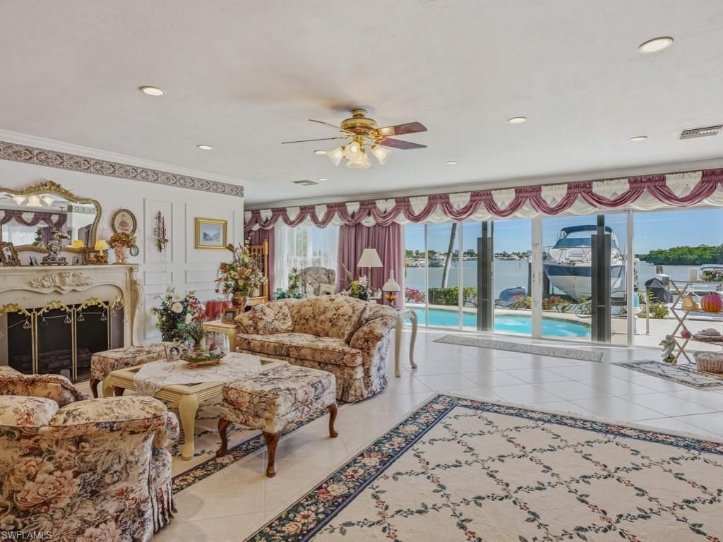 141 Pago Pago Dr E, Naples, FL 34113 Photo